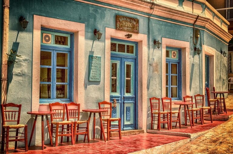 cafe 3537801 960 720 768x509