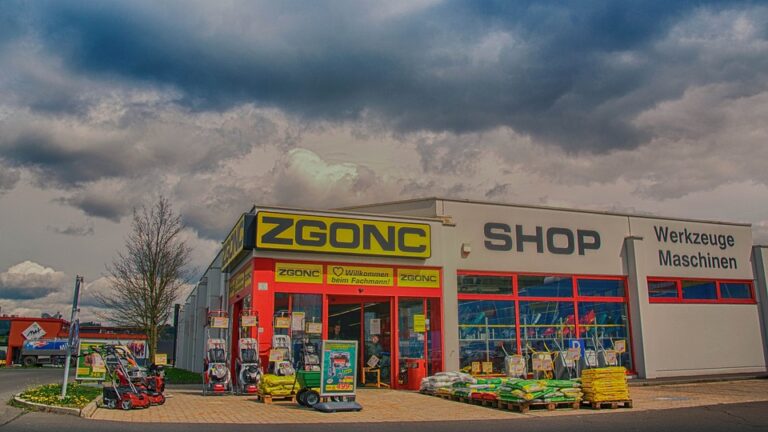 hardware store 1450799 960 720 768x432